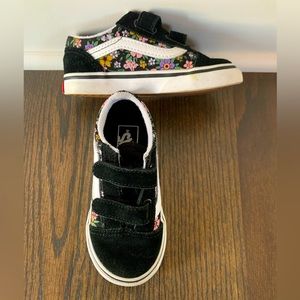 Girls flower velcro vans